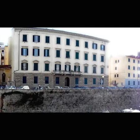 900 Ливорно