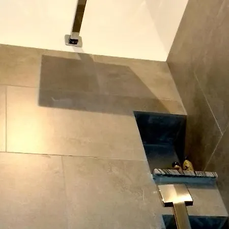 住宿加早餐酒店 900