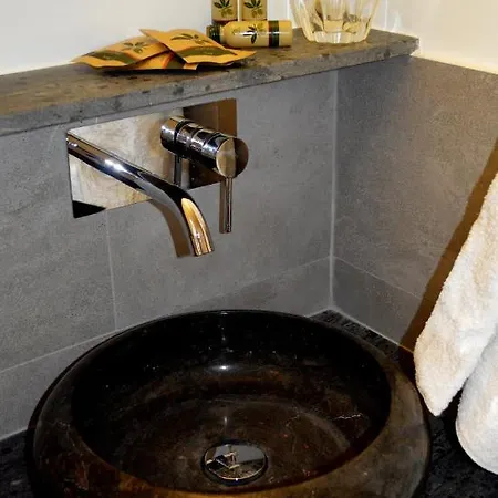 住宿加早餐酒店 900